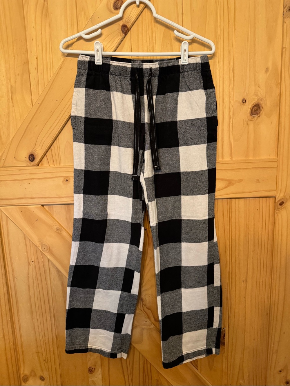 Old Navy Black and White Buffalo Plaid Straight Leg Pants